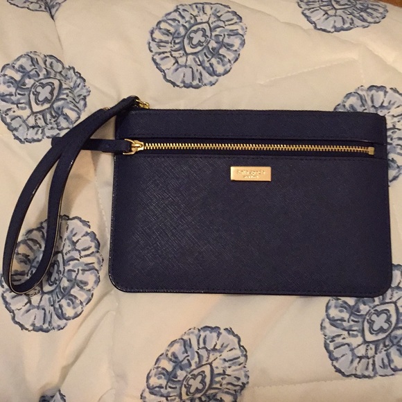 kate spade Handbags - Kate Spade Wristlet